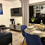 Navia Vela Premium - Parkplatz, Boxspringbett & Balkon Daire Koblenz (Rhineland-Palatinate)