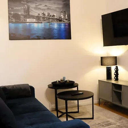 Appartement Navia Vela Premium - Parkplatz, Boxspringbett & Balkon *