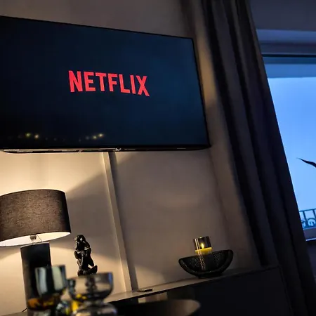 Navia Vela Premium - Parkplatz, Boxspringbett & Balkon Koblenz (Rhineland-Palatinate)