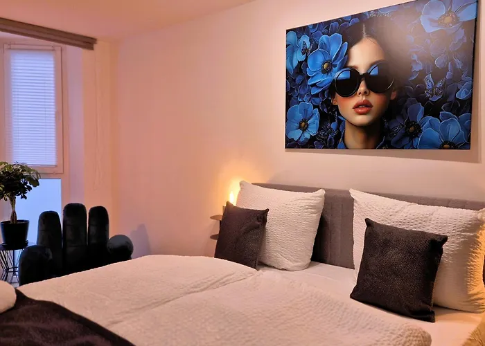 Navia Vela Premium - Parkplatz, Boxspringbett & Balkon アパート *