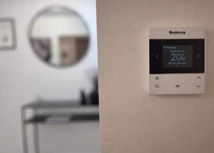 Navia Vela Premium - Parkplatz, Boxspringbett & Balkon