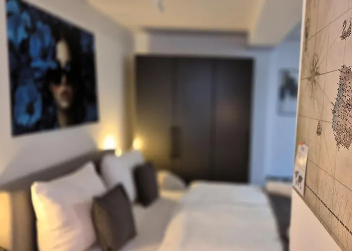 アパート Navia Vela Premium - Parkplatz, Boxspringbett & Balkon コブレンツ